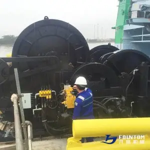 Fountom_towing_winch_on_sea_trial